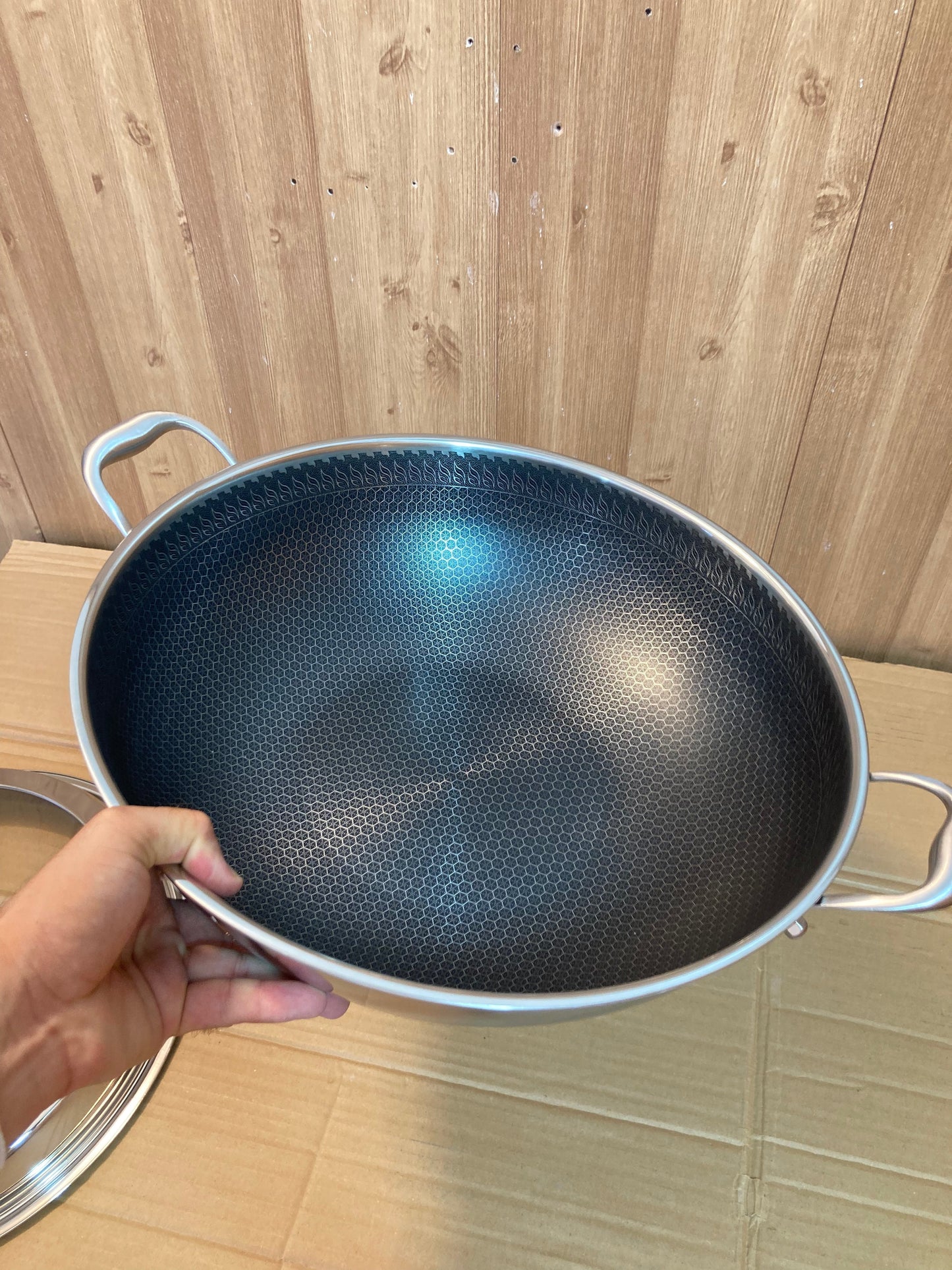 Premium Imported Honeycomb Laser-Coated Karahi
