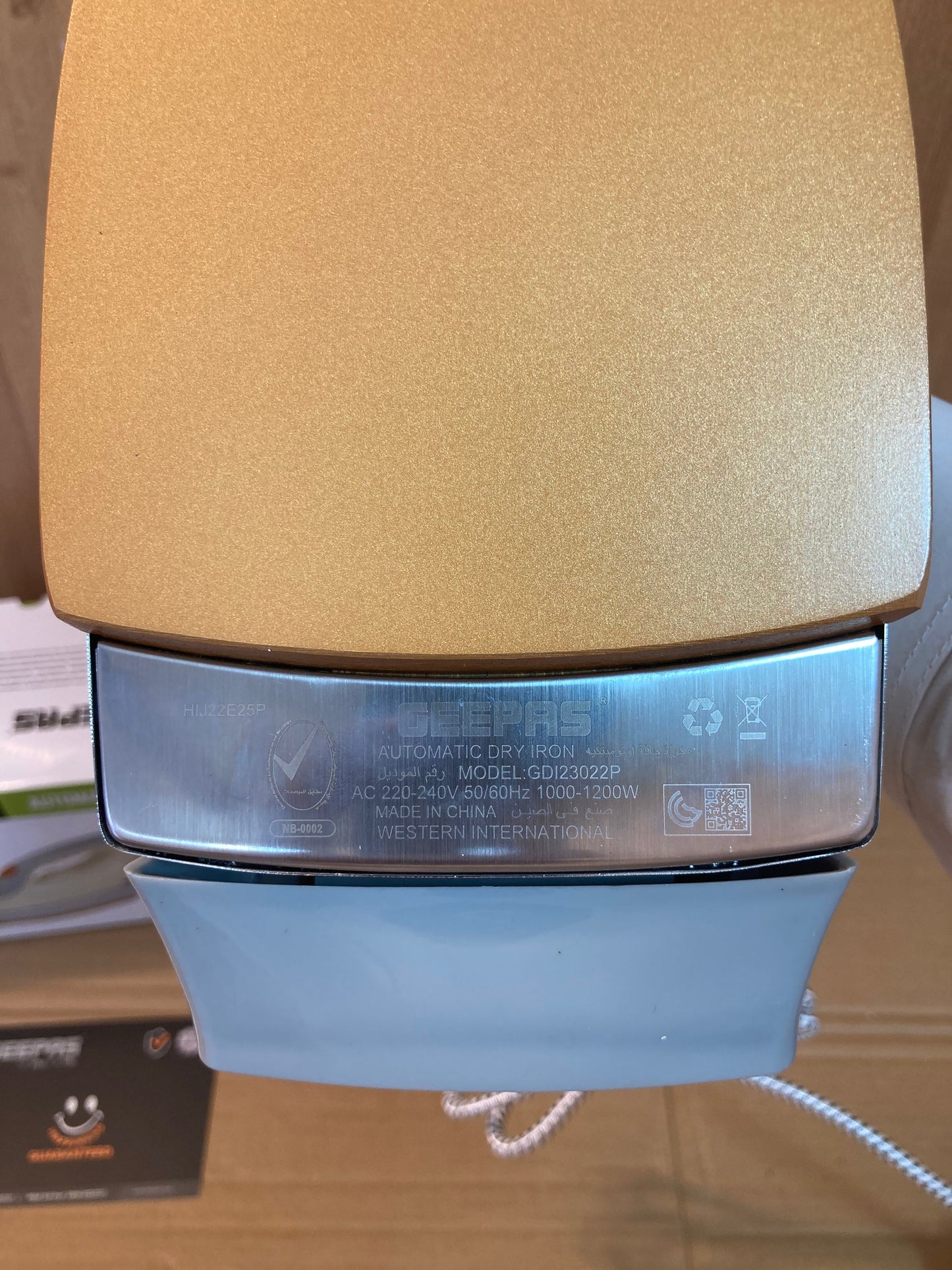 Geepas Heavy Weight Dry Iron 1200W